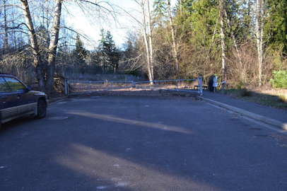 Cedar Park access has residential curbside parking